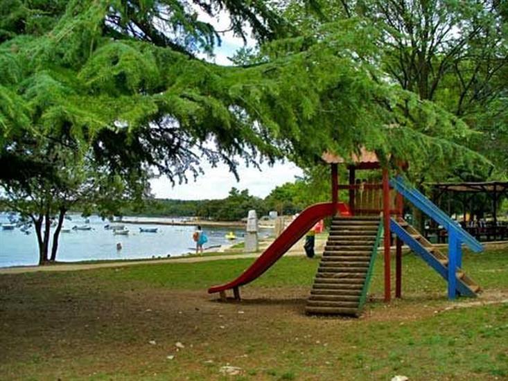 Apartments and Rooms Saša