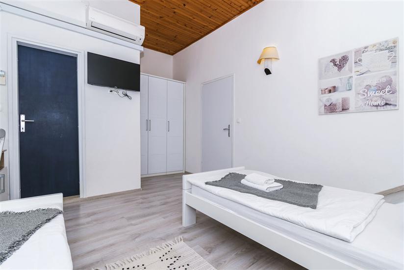 Room S301, for 2 persons