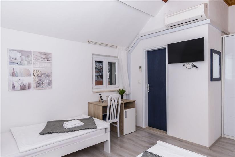 Room S301, for 2 persons