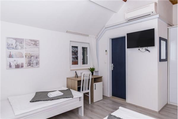 Room S301, for 2 persons