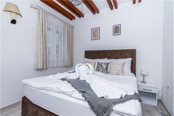 Room S201, for 4 persons