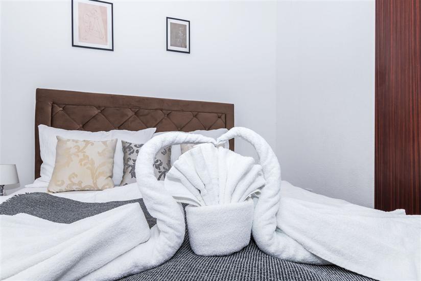 Room S201, for 4 persons