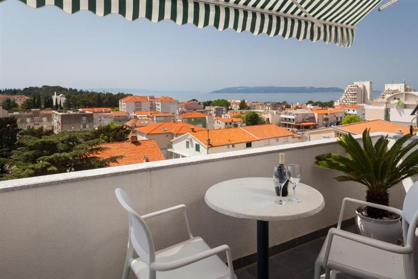 Apartment A1, for 5 persons