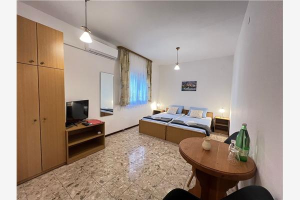 Apartment A6, for 2 persons
