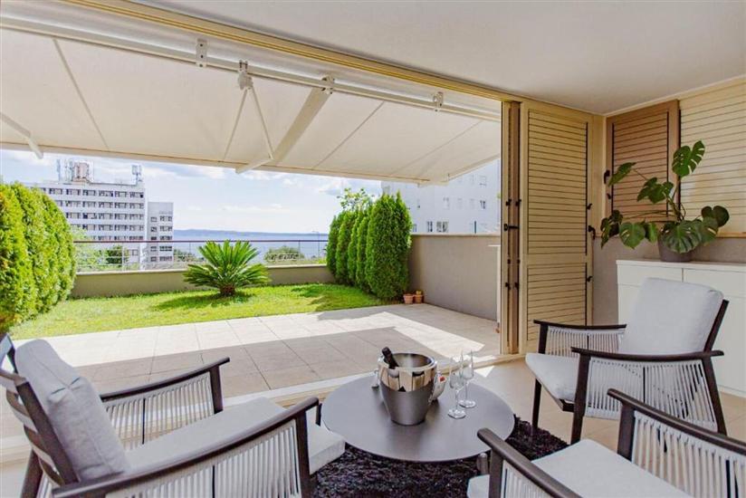 Apartment Sea View Garden Residence