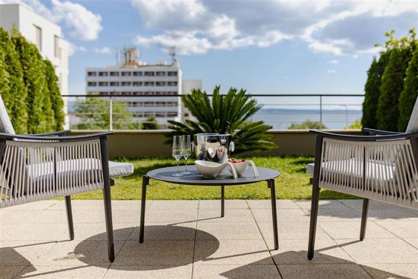 Apartment Sea View Garden Residence