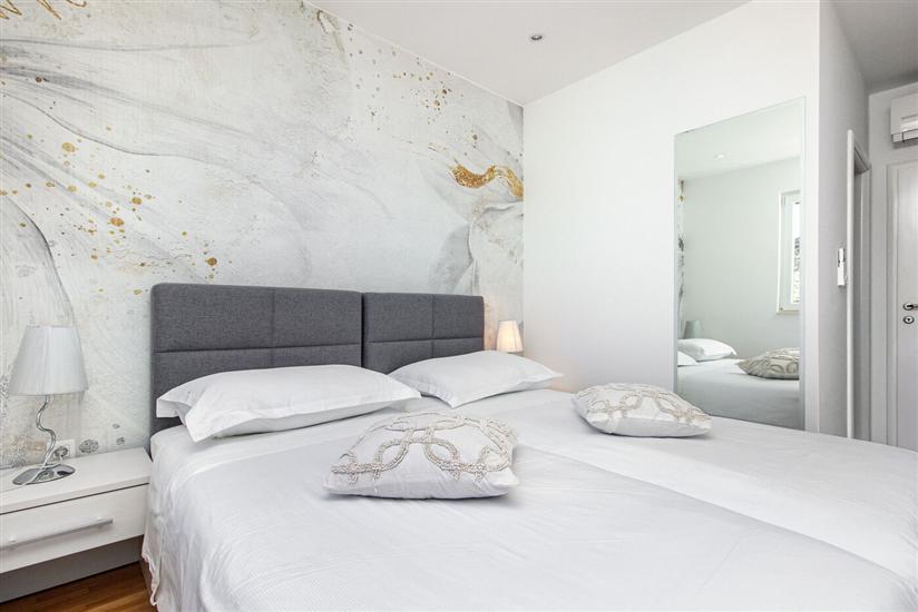 House K1, for 8 persons