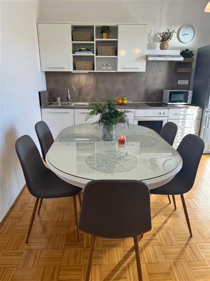 Apartment A1, for 6 persons