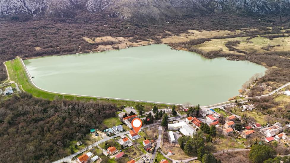 Apartments Nevistic lake view