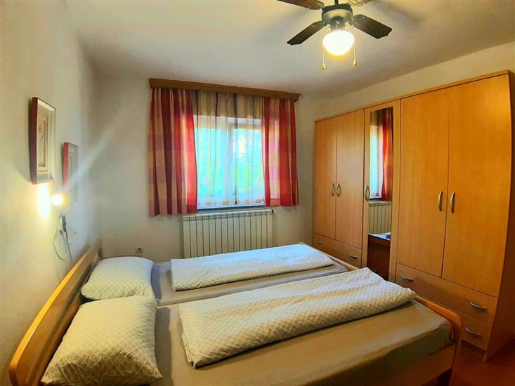 House K1, for 10 persons