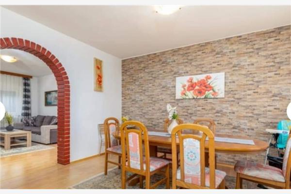 House K1, for 10 persons