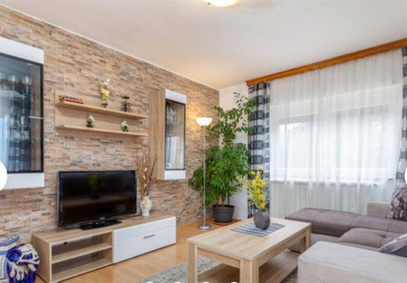 House K1, for 10 persons