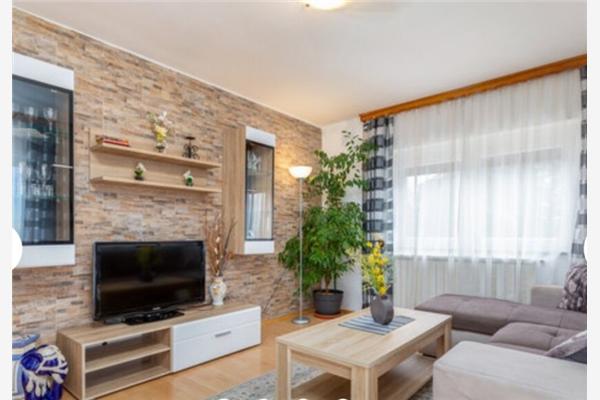 House K1, for 10 persons