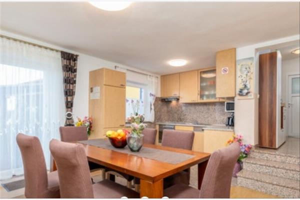 House K1, for 10 persons