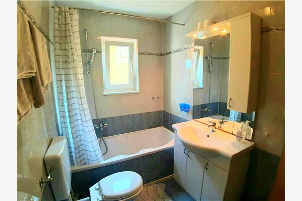 House K1, for 10 persons