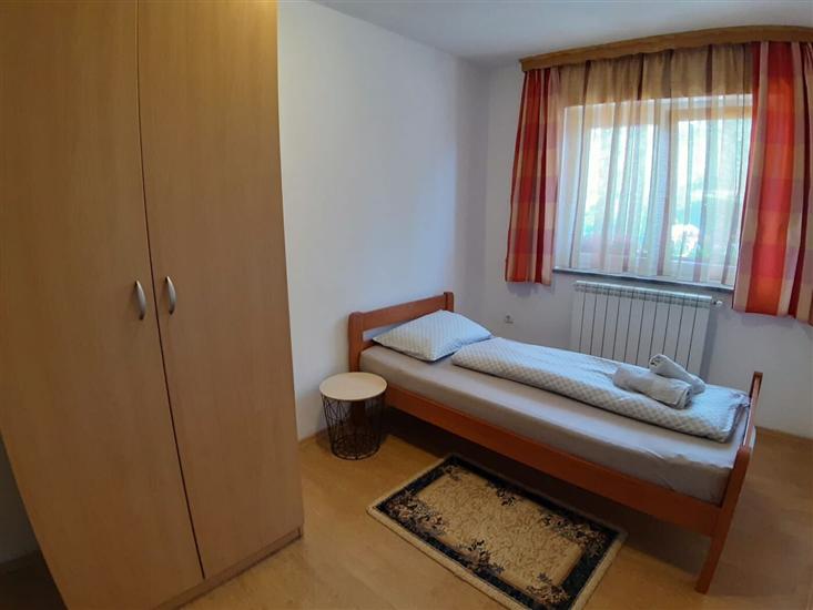 House K1, for 10 persons