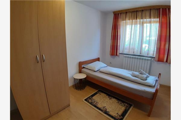 House K1, for 10 persons