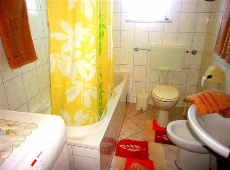 House K1, for 10 persons