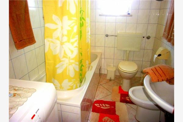 House K1, for 10 persons