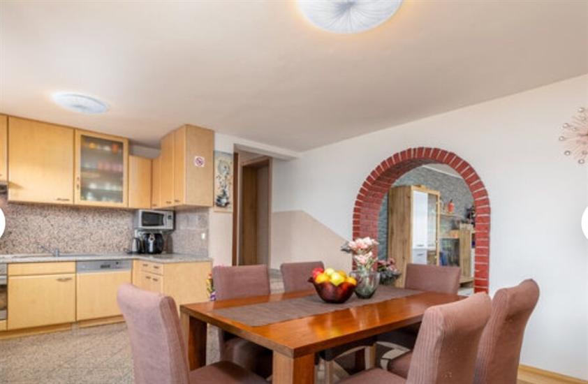 House K1, for 10 persons