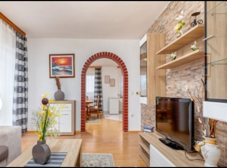 House K1, for 10 persons