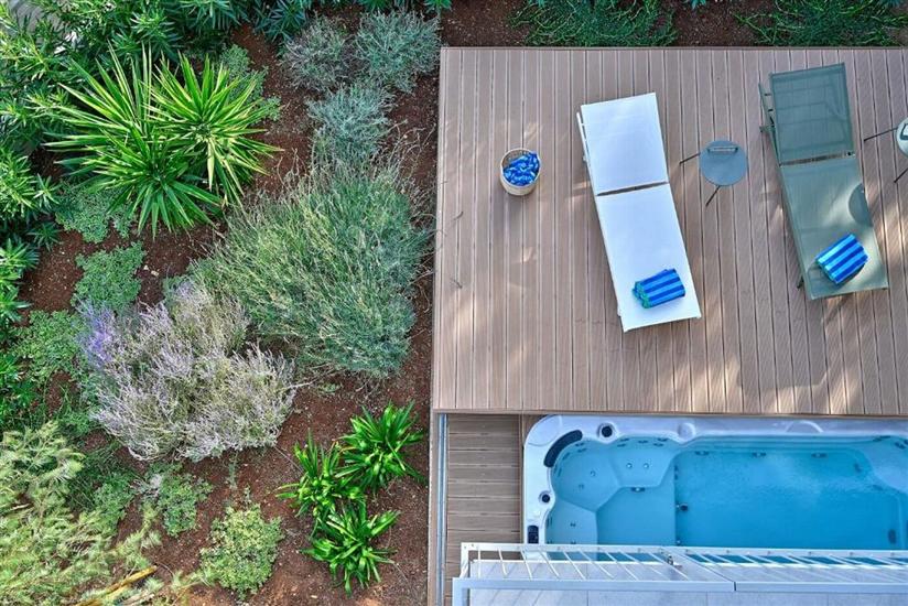 Apartment Luxurious apt1