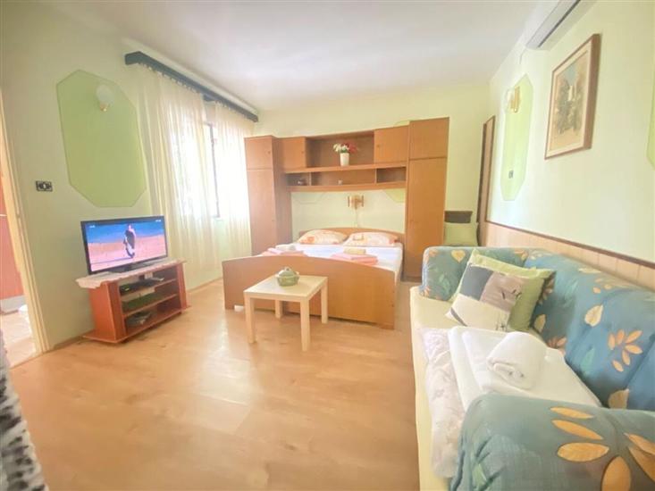 Apartment A1, for 3 persons