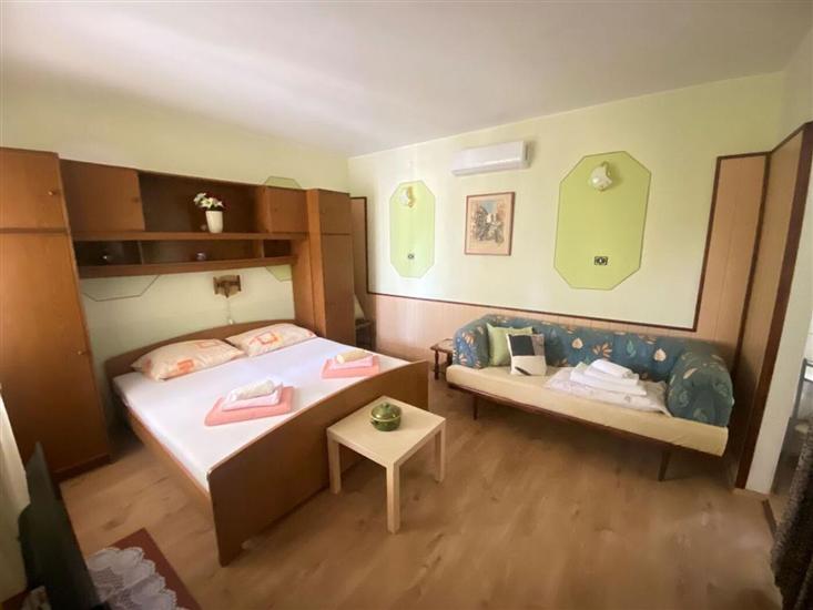 Apartment A1, for 3 persons