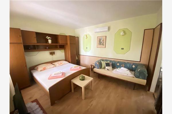 Apartment A1, for 3 persons