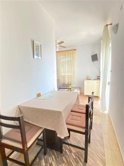 Apartment A5, for 4 persons