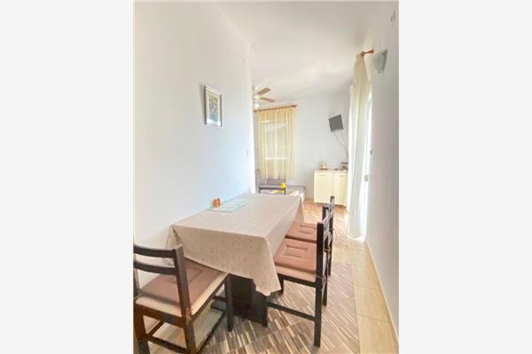 Apartment A5, for 4 persons