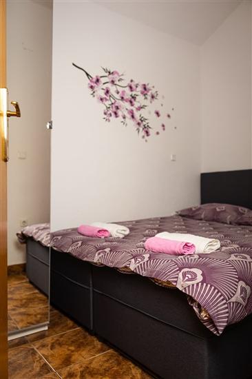 Apartment A1, for 5 persons