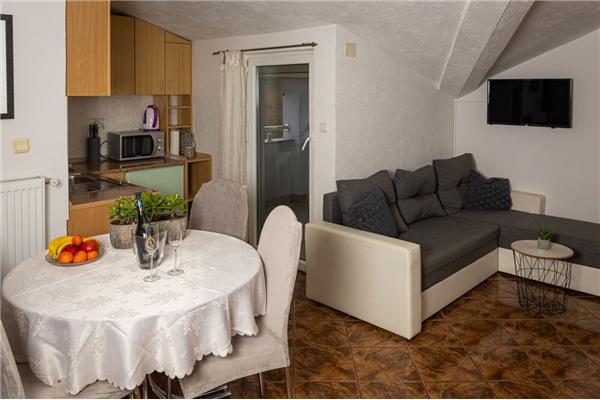 Apartment A2, for 4 persons