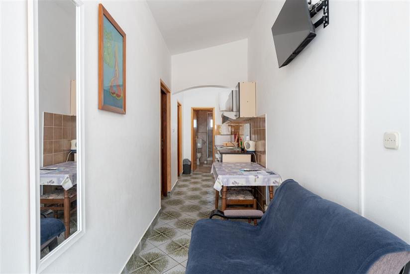 Apartment A4, for 5 persons