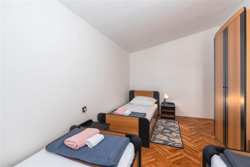 Apartment A4, for 5 persons