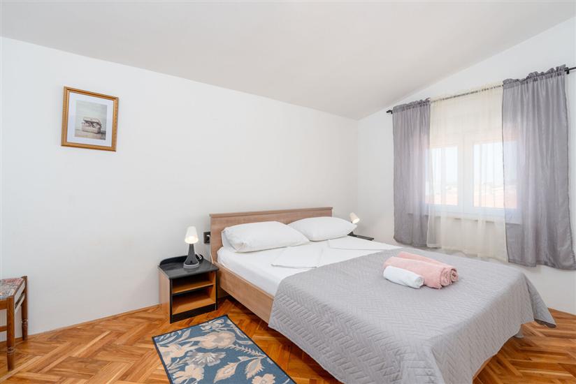 Apartment A4, for 5 persons