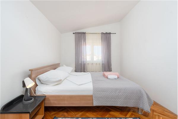 Apartment A4, for 5 persons