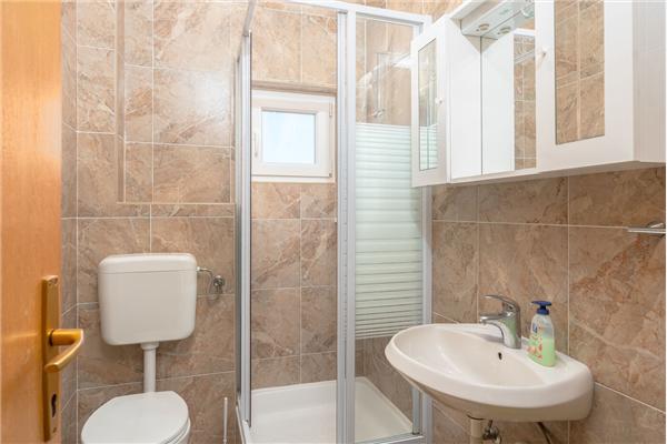 Apartment A4, for 5 persons