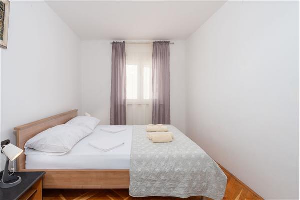 Apartment A2, for 5 persons