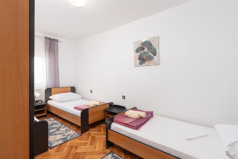 Apartment A2, for 5 persons