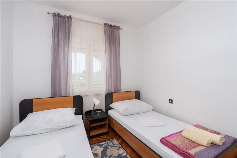 Apartment A2, for 5 persons
