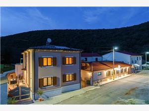 Villa Porto Krnica (Pula), Size 130.00 m2, Airline distance to the sea 100 m