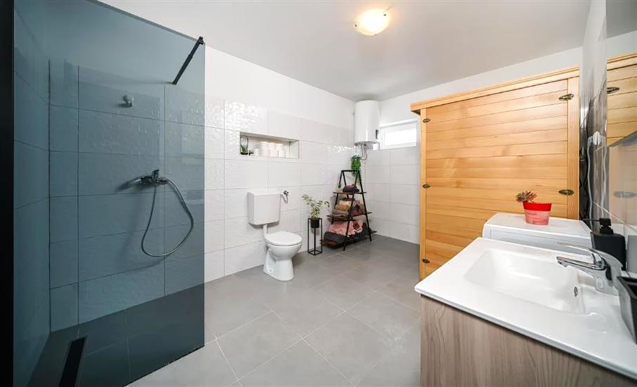 House K1, for 8 persons