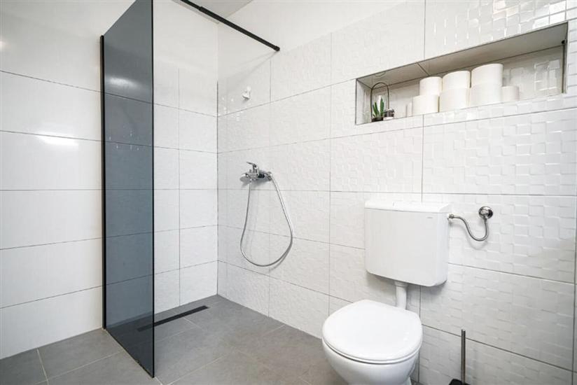 House K1, for 8 persons