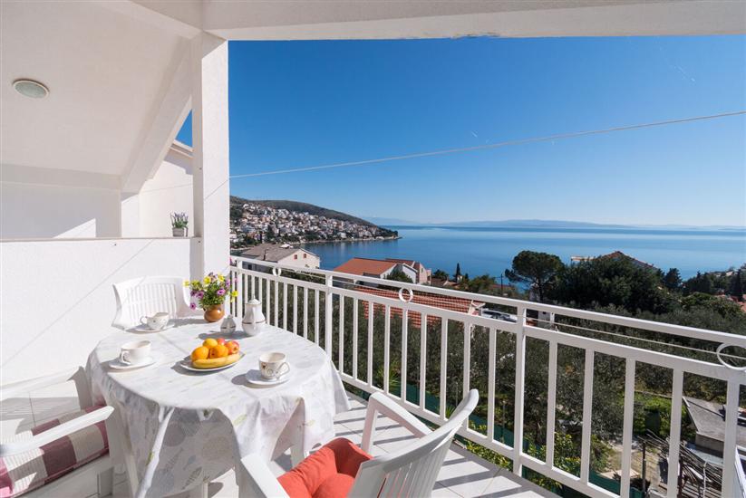 Apartment A2, for 3 persons