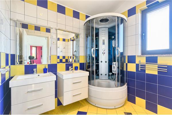 House K1, for 8 persons