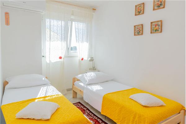 Apartment A1, for 3 persons