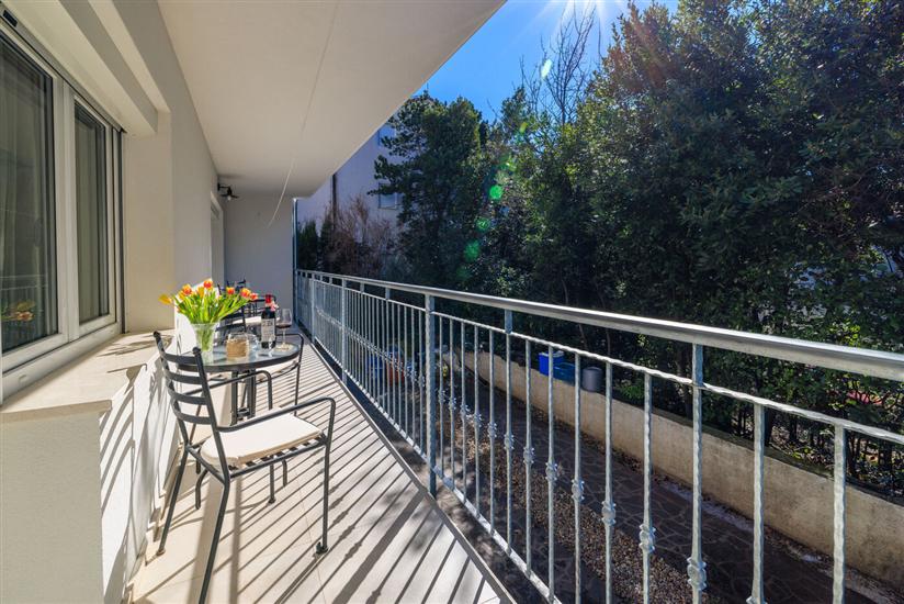 Apartment A4, for 6 persons