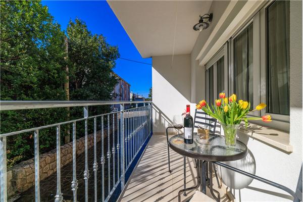 Apartment A4, for 6 persons