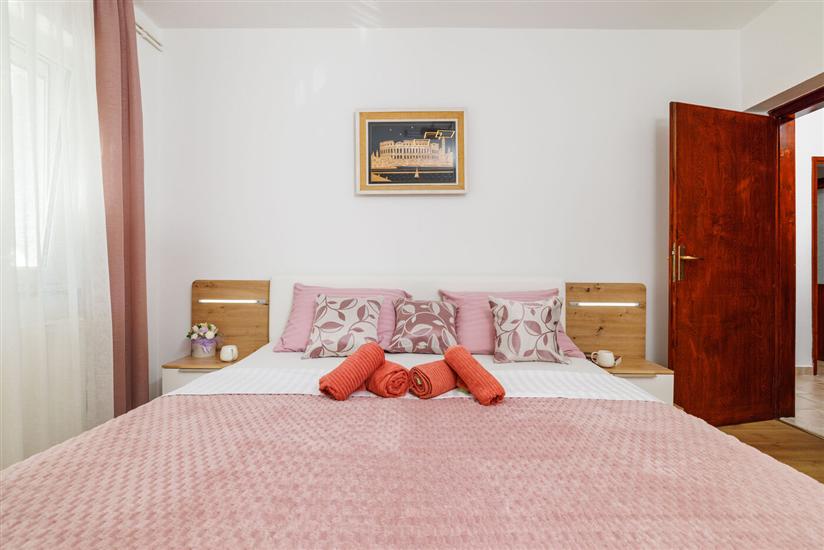 Apartment A4, for 6 persons